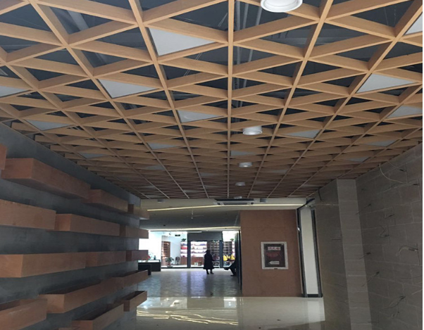 三角铝格栅吊顶 三角铝格栅吊顶